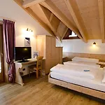 Al Nin Hotel&spa 酒店 4*