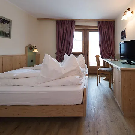 Daniela Hotel 3*