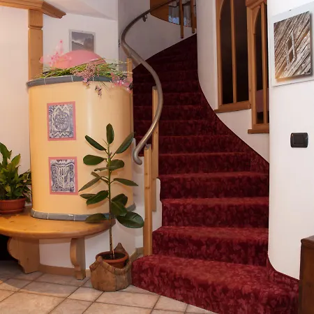 Hotel Daniela 3*