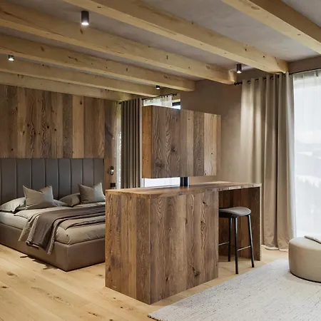 Al Nin Hotel&spa 利维尼奥