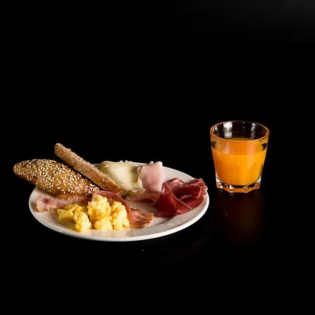 酒店 Daniela